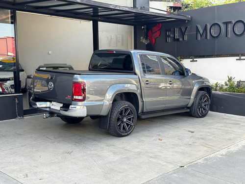 Volkswagen Amarok 3.0 Highline Cab. Dupla V6 4x4 Aut. 4p