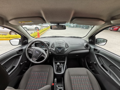 Imagen 10 de 12 de Ford Figo Impulse Sedan 8441