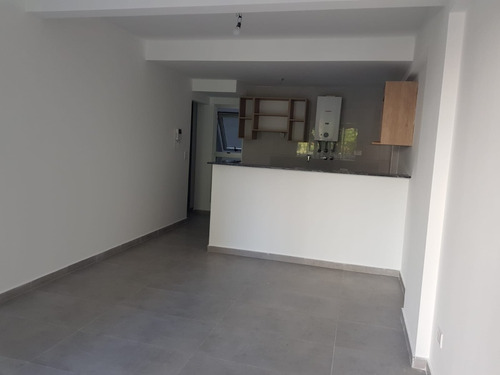 Depto Monoambiente 41 M2 Zona Flores Apto Profesional 2p