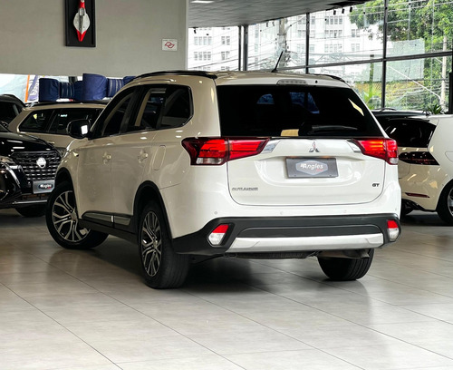 Mitsubishi Outlander 3.0 GT 4X4 V6 24V