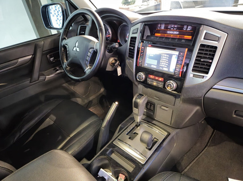 Mitsubishi Pajero Full 3.8 HPE 4X4 V6 24V