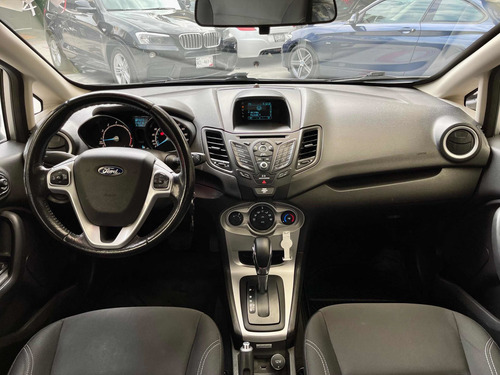 Imagen 12 de 14 de Ford Fiesta 1.6 Se Sedan At 2016