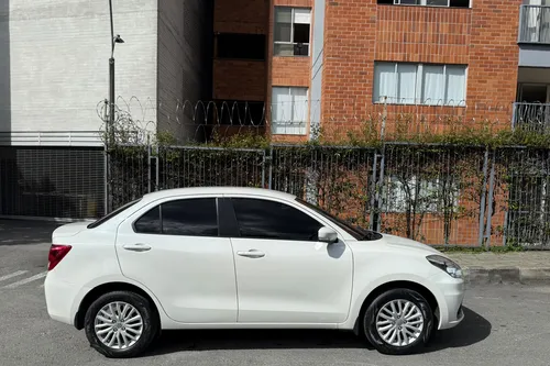 Suzuki Swift 1.2 Dzire At