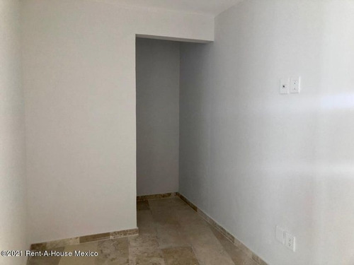 Imagen 10 de 14 de Venta Departamento En Zibatá De 3 Recamaras Cada Una Con Baño! Rahqro