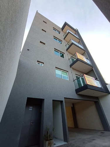 Imagen 2 de 14 de Departamento En Venta En Lanus Oeste