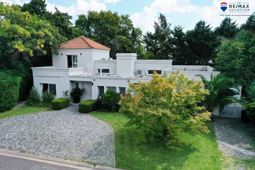 Venta Casa Con Jardin Y Pileta En Rincon Del Arca