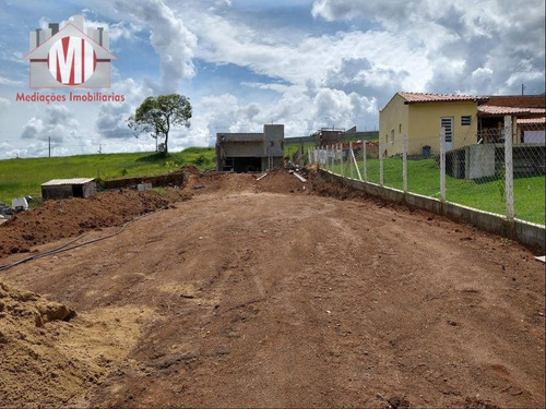 Linda Chácara Em Fase De Acabamento Com Escritura, 01 Suíte, Próxima Da Cidade, Internet, À Venda, 500 M² Por R$ 390.000 - Zona Rural - Pinhalzinho/sp - Ch0870