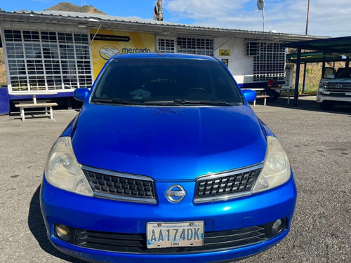 Imagen 2 de 15 de Nissan Tiida