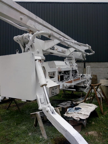 Imagen 3 de 4 de Bomba Hormigonera Italiana Motor Deutz