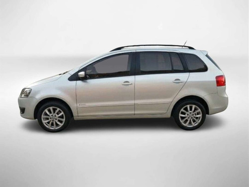 Imagem 3 de 13 de Volkswagen Spacefox Trend G2 1.6 8v Imotion Flex