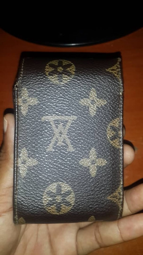 Imagen 2 de 7 de Cigarrera Con Diseño De Louis Vuitton Usada