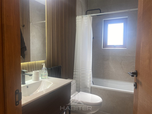 Casa En Venta De 4 Dorm. En Pucón