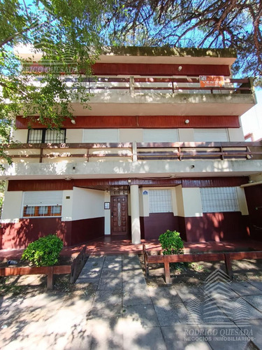 Departamento De 3 Ambientes Al Frente! Excelente Zona!!