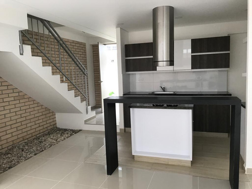 Venta Casa En Condominio De 122.55mts2 Alfaguara, Jamundí 5996.