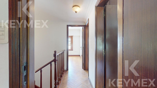 Casa De 3 Dormitorios En Venta En La Plata
