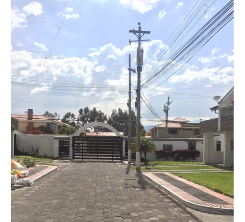 Hermosa Casa De Venta San Rafael (valle De Los Chillos) Negociable