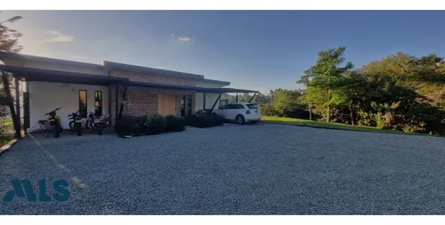 Gran Vista Y Casa De Un Solo Nivel(mls#245735)