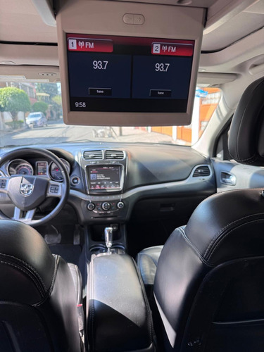 Dodge Journey 2.4 Sxt Sport 7 Pasajeros At
