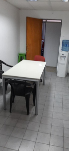 Alquiler Deposito 1286mts2 Con Oficinas Refaccionadas A Nuevo, Salida A Dos Calles
