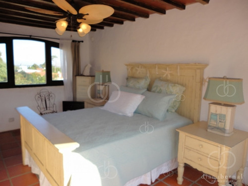 Imagen 22 de 30 de Chalet De 1.800m2, 4 Dormitorios Y Piscina En Pinares, Punta Del Este