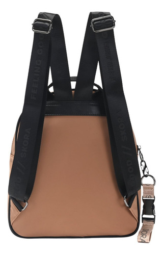 Mochila Con Llavero Charlie Skora Color Negro Diseño De La Tela Liso