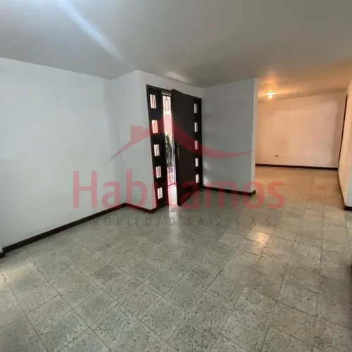 Casa En Venta En Medellín - Los Colores Cod 68704