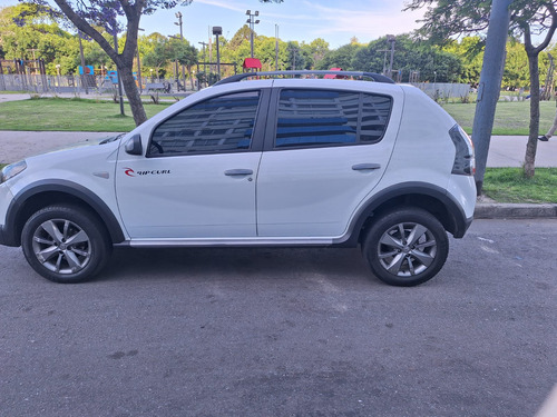Renault Sandero Stepway 1.6 Rip Curl 105cv