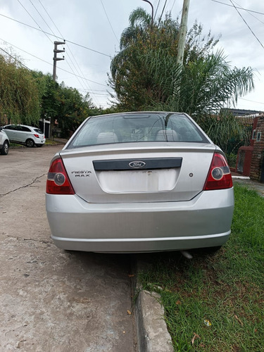 Ford Fiesta Max 1.6 Ambiente