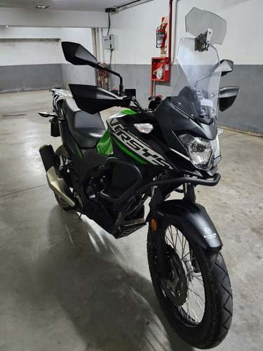 Impecable. Rodada Mayormente En Ruta. Con Accesorios.