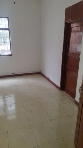 Oficinas En Arriendo La Pola 589-1567