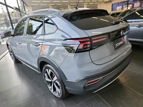 Volkswagen Nivus 1.0 200 TSI TOTAL FLEX HIGHLINE AUTOMÁTICO