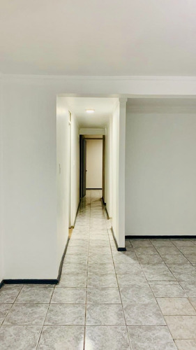 Via Local Uno 2 Dorm 1 Baño Piso 2 Lado Hispano Británico