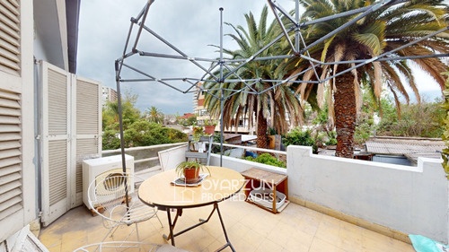 Casa En Venta De 4 Dormitorios Con Amplio Terreno De 510 M²