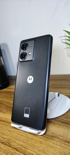 Motorola Edge 40 Neo 8gb De Ram Y 256 De Memoria Sin Detalle (Usado)