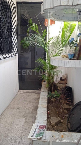 Imagen 2 de 15 de Casa En Venta