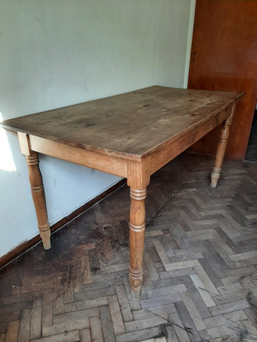 Imagen 3 de 6 de Mesa Y Sillas De Madera