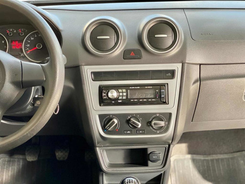 Imagem 12 de 14 de Vw Saveiro Cabine Dupla Trendline 1.6 2015 Completo