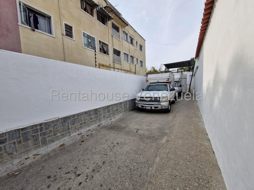 Casa Comercial En Venta En La Carlota Centro Almacenamiento Casas Caracas Contenedores 40 Pies Casas Comerciales Angela Tochon
