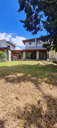 Casa Chalet En Venta En Las Nazarenas, Pilar, G.b.a. Zona Norte