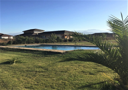 Sitio Con Quincho Y Piscina Isla De Maipo