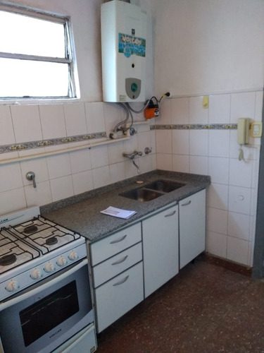 Av. Lope De Vega 117 2 Amb 2º Piso X Esc. Muy Buena Ubicacion Alquiler V Luro