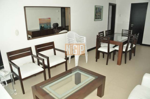Apartamento En Mansa, 2 Dormitorios - Ref: 2965