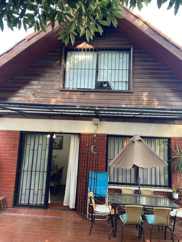Amplia Casa 5d 3b 3e 1b Barrio Con Alta Seguridad