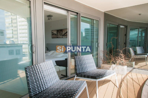 Imagen 2 de 18 de Apartamento En Alquiler Anual