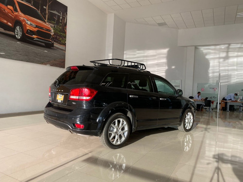 Imagen 7 de 14 de Dodge Journey 2013