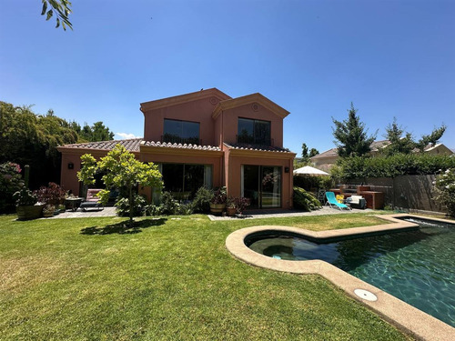 Maravillosa Casa Con Lindo Jardín En Pie Andino