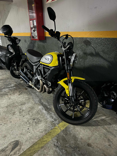 Ducatti Scrambler 800 Icon