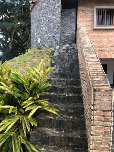 Imagen 3 de 29 de Se Vende Casa 700m2 5h/5b/8p La Lagunita