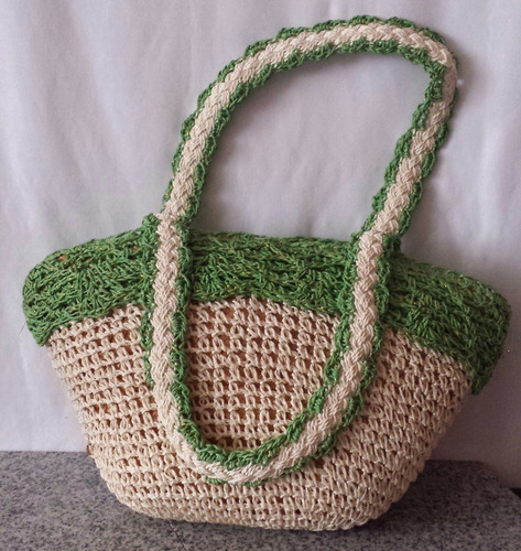 Cartera Tipo Playera Color Verde Con Beige