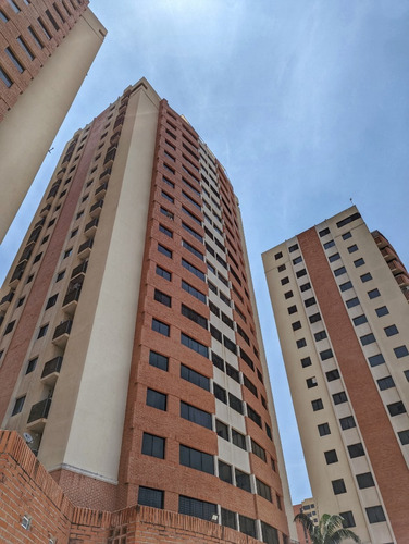 M.carpio Vende Apartamento En Venta Con Planta Eléctrica Y Agua De Pozo En Mañongo